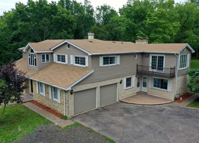 Property at 349 Spring Creek Rd, Barrington Hills, IL 60010, 4 beds, 2.5 baths