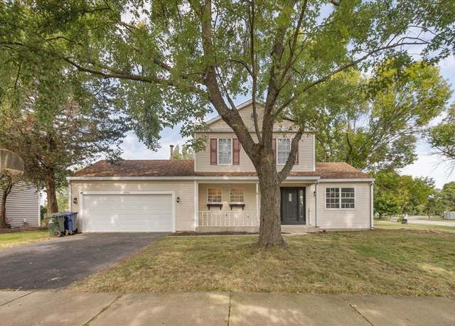 Property at 2042 University Dr, Naperville, IL 60565, 3 beds, 2.5 baths