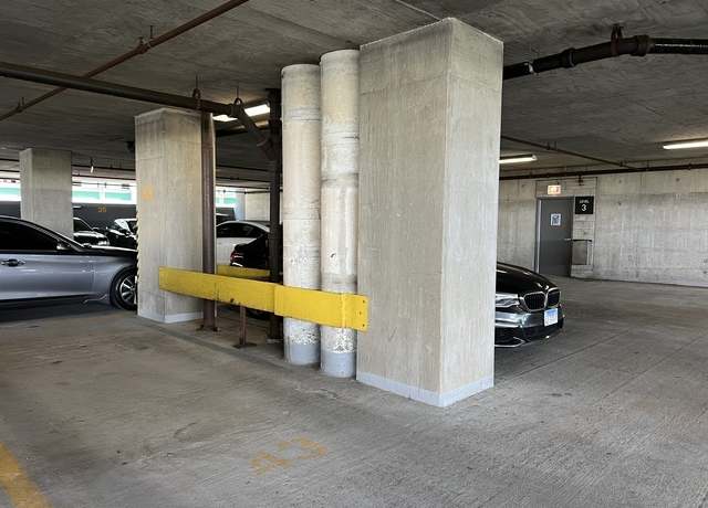 Property at 235 W Van Buren St #43, Chicago, IL 60607