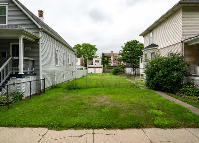 Property at 7816 S Marquette Ave, Chicago, IL 60649