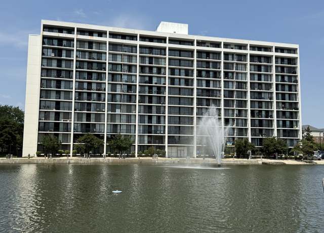 Property at 2005 S Finley Rd #1107, Lombard, IL 60148, 2 beds, 2 baths