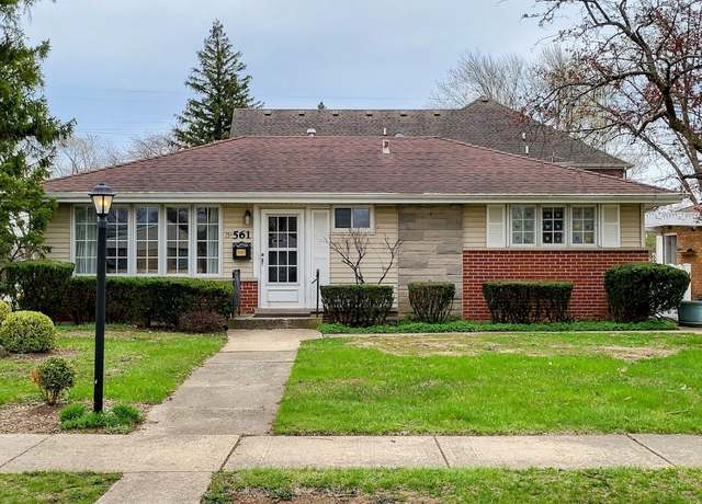 Property at 15W561 Victory Pkwy, Elmhurst, IL 60126, 3 beds, 1 bath