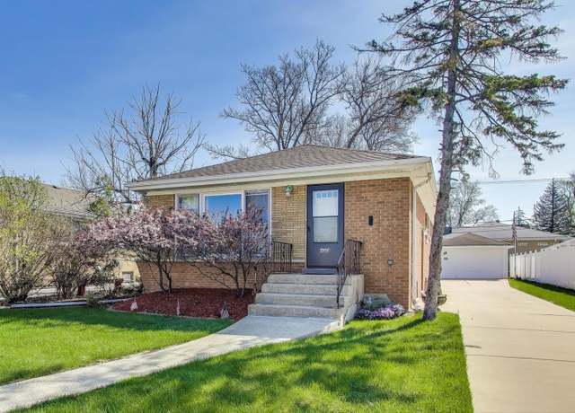 Property at 2717 Maple Ave, Brookfield, IL 60513, 2 beds, 1 bath