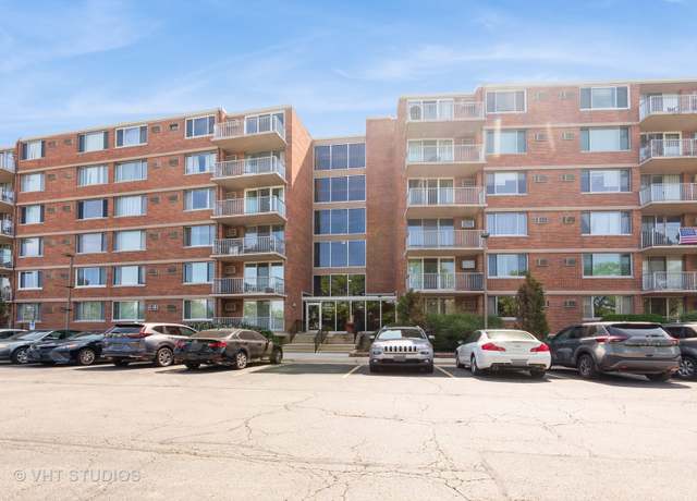 Property at 2211 S Highland Ave Unit 4B, Lombard, IL 60148, 3 beds, 2 baths