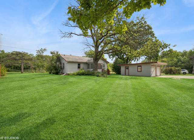 Property at 4363 W Kennedy Dr, Gurnee, IL 60031, 3 beds, 1 bath