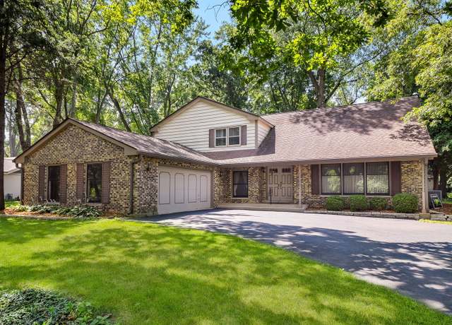 Property at 5N634 Lostview Ln, St. Charles, IL 60175, 4 beds, 2.5 baths