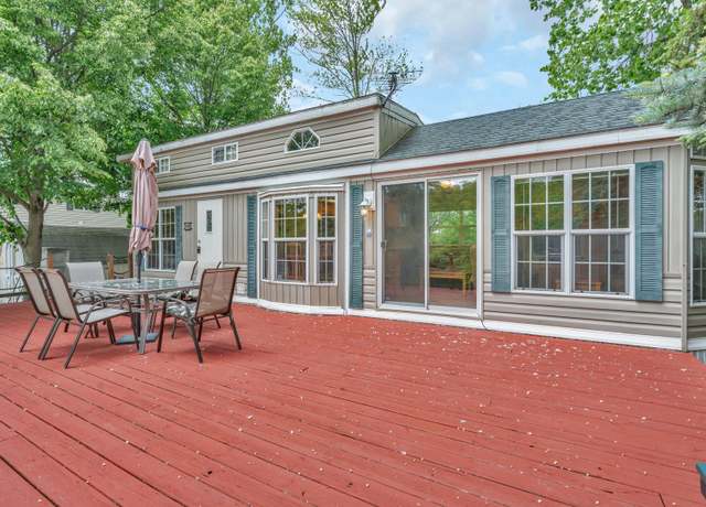Property at 11 Lakeshore Dr, Wilmington, IL 60481, 1 bed, 1 bath