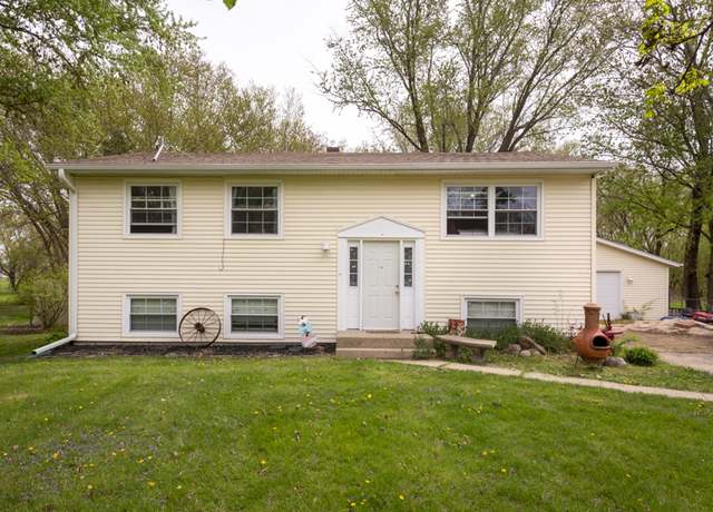 Property at 7912 Wagon Wheel Ln, Rockford, IL 61109, 4 beds, 1.5 baths