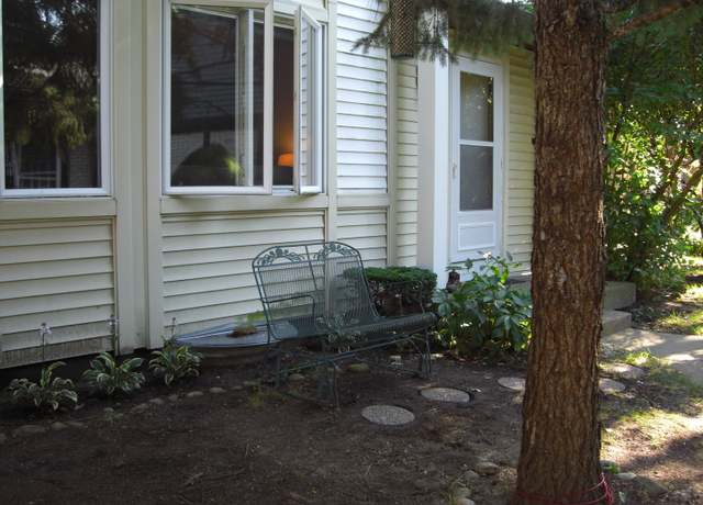 Property at 1154 Inverrary Ln #1154, Deerfield, IL 60015, 2 beds, 1.5 baths