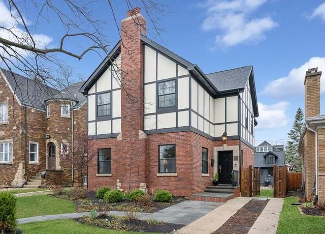 Property at 5912 N Kostner Ave, Chicago, IL 60646, 4 beds, 3.5 baths
