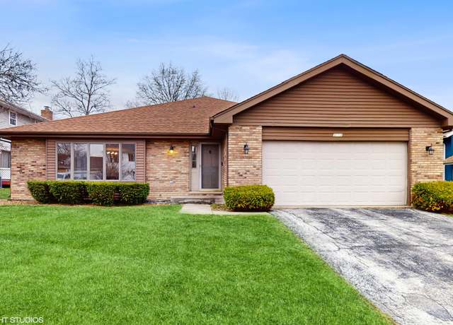 Property at 3112 Hedgerow Ln, Homewood, IL 60430, 3 beds, 2 baths