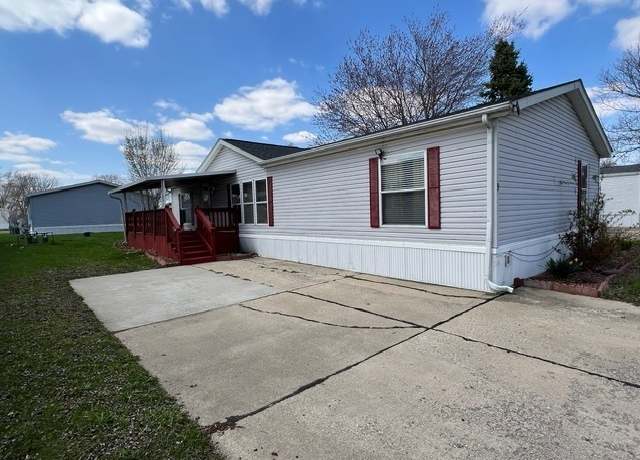 Property at 9 Gerard Dr E, Bloomington, IL 61701, 3 beds, 2 baths