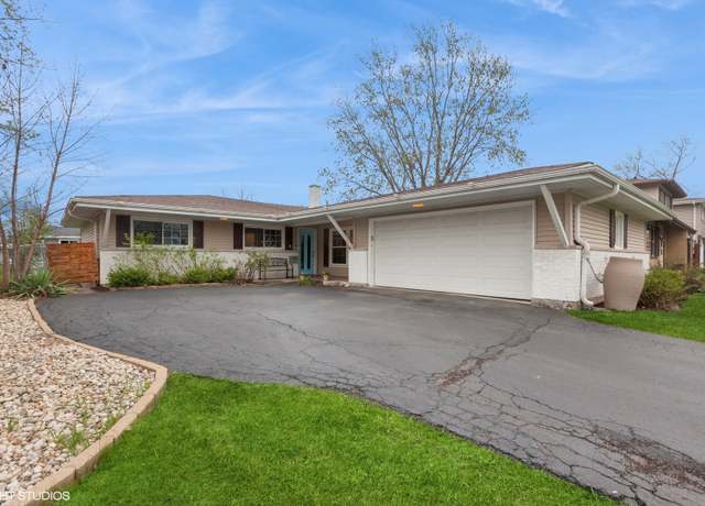 Property at 1313 S Elizabeth St, Lombard, IL 60148, 3 beds, 2 baths