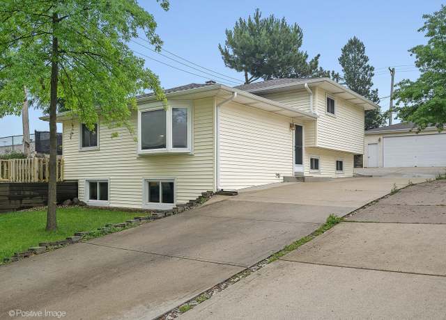 Property at 339 W Ann St, Lombard, IL 60148, 3 beds, 2 baths