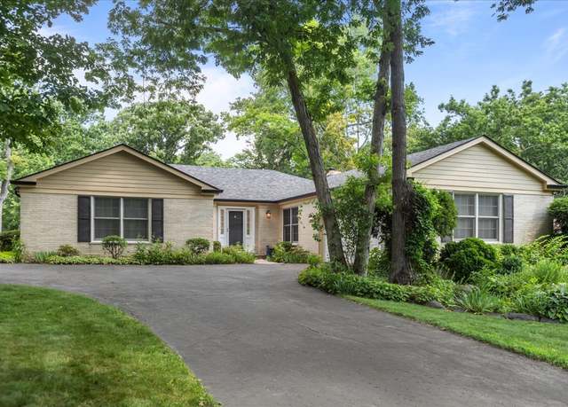 Property at 912 Morningside Dr, Lake Forest, IL 60045, 4 beds, 2.5 baths
