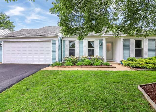 Property at 2280 Bannister Ln, Aurora, IL 60504, 3 beds, 2 baths