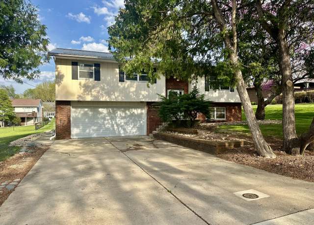 Property at 748 Marcy St, Ottawa, IL 61350, 3 beds, 2.5 baths
