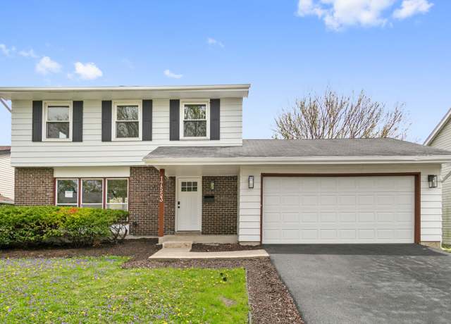 Property at 17553 Sycamore Ave, Country Club Hills, IL 60478, 3 beds, 2.5 baths