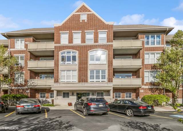 Property at 77 N Quentin Rd #401, Palatine, IL 60067, 2 beds, 2 baths