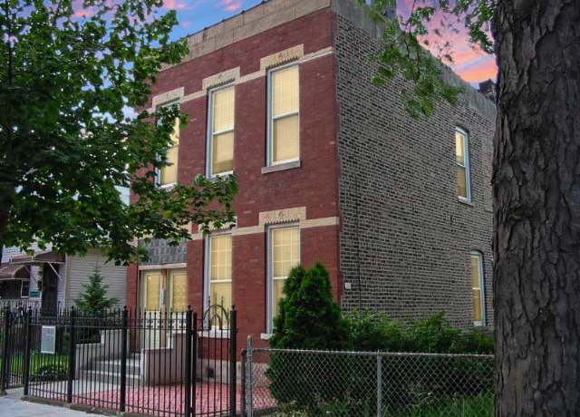 Property at 2148 W Erie St, Chicago, IL 60612, 5 beds, 4 baths