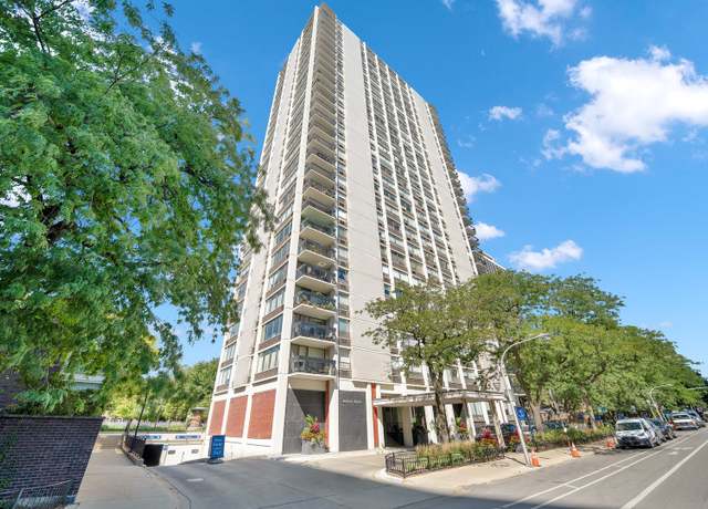 Property at 1455 N Sandburg Ter #2604, Chicago, IL 60610, 2 beds, 1 bath