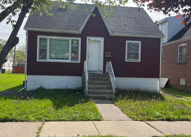 Property at 14027 S Mackinaw Ave, Burnham, IL 60633, 2 beds, 1 bath