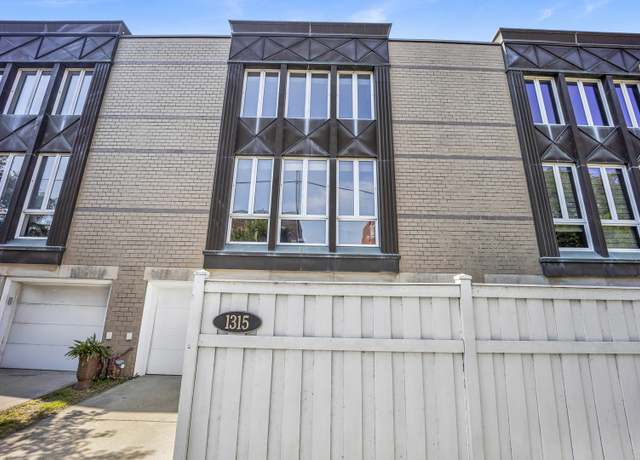 Property at 1315 W Webster Ave, Chicago, IL 60614, 2 beds, 2.5 baths