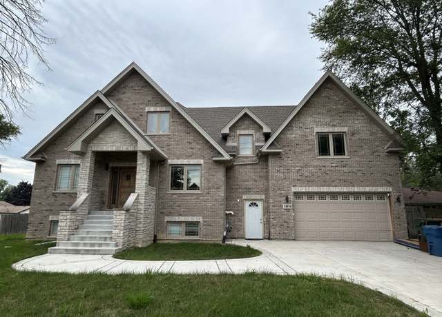 Property at 10050 S 87th Ave, Palos Hills, IL 60465, 5 beds, 3 baths