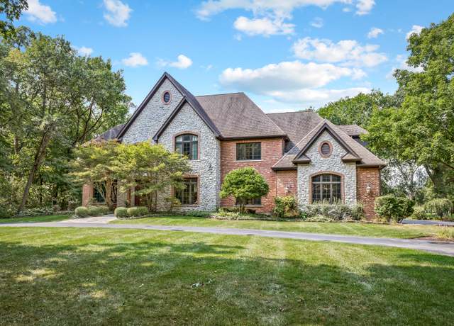 Property at 2155 Fairway Ct, St. Charles, IL 60174, 5 beds, 5.5 baths