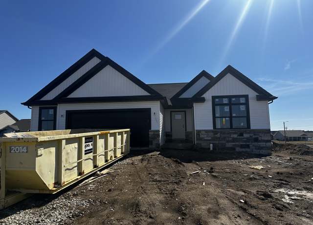 Property at 1725 Bluestone Dr, Normal, IL 61761, 3 beds, 2 baths