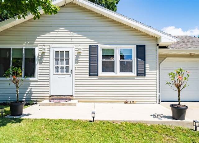Property at 712 Fremont St, Bloomington, IL 61701, 3 beds, 2 baths