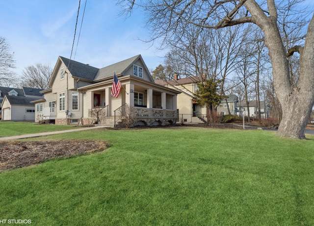Property at 96 Washington Rd, Lake Forest, IL 60045, 4 beds, 3 baths