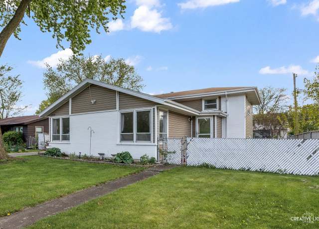 Property at 1020 Hahn Pl, West Chicago, IL 60185, 3 beds, 2 baths
