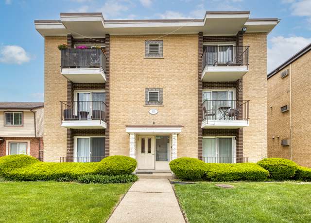 Property at 905 Graceland Ave #12, Des Plaines, IL 60016, 1 bed, 1 bath