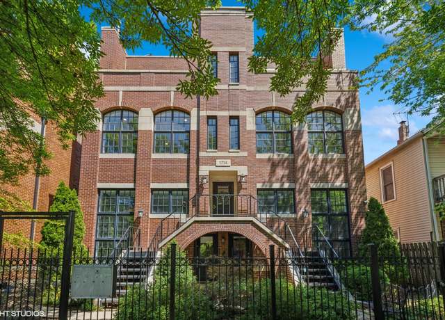 Property at 1714 W Superior St Unit 2W, Chicago, IL 60622, 3 beds, 2.5 baths