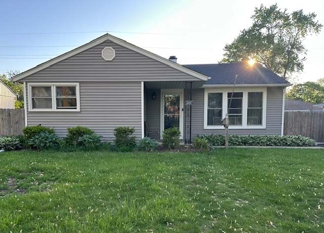 Property at 3007 Falcon Ct W, Rolling Meadows, IL 60008, 3 beds, 1 bath