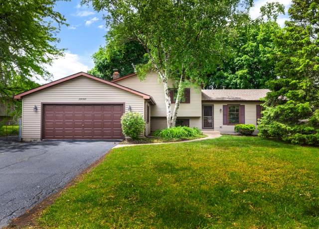 Property at 30W265 Briar Ln, Naperville, IL 60563, 3 beds, 2.5 baths