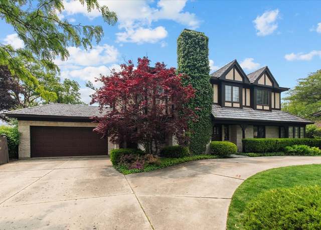 Property at 281 Michigan Ave, Highwood, IL 60040, 3 beds, 4 baths