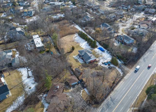 Property at 1329 Waukegan Rd, Deerfield, IL 60015, 3 beds, 1.5 baths