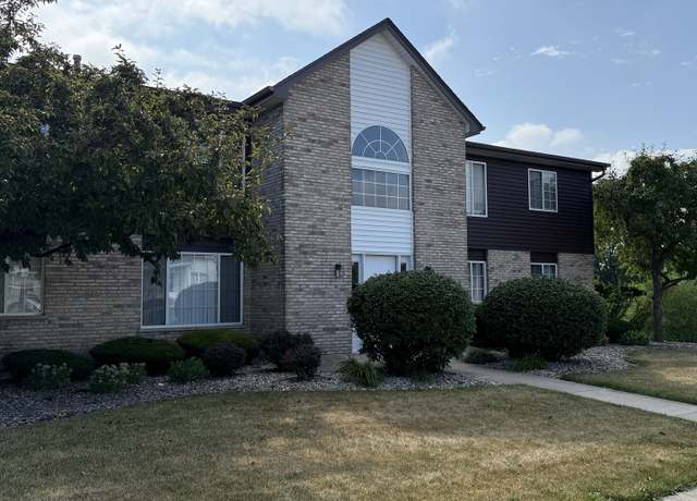 Property at 1411 Berta Dr Unit 2N, Crest Hill, IL 60403, 2 beds, 1 bath