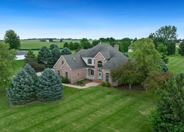 Property at 30915 Tanner Dr, Sterling, IL 61081, 5 beds, 3.5 baths
