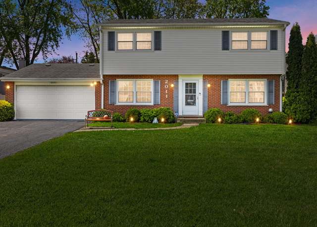 Property at 2011 Brentwood Rd, Northbrook, IL 60062, 4 beds, 2.5 baths