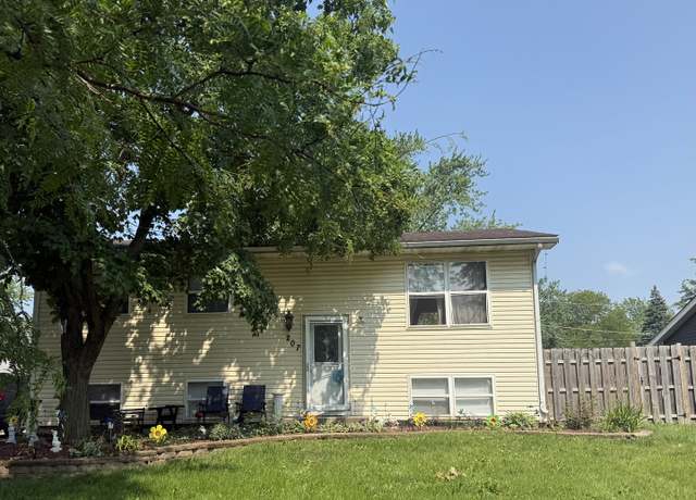 Property at 207 Pacific Dr, Bolingbrook, IL 60440, 5 beds, 2 baths