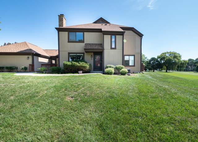 Property at 1325 Fairfax Ln, Buffalo Grove, IL 60089, 3 beds, 3.5 baths