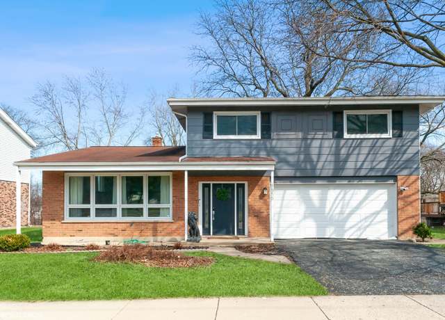 Property at 1309 N Arlington Heights Rd, Arlington Heights, IL 60004, 4 beds, 2.5 baths