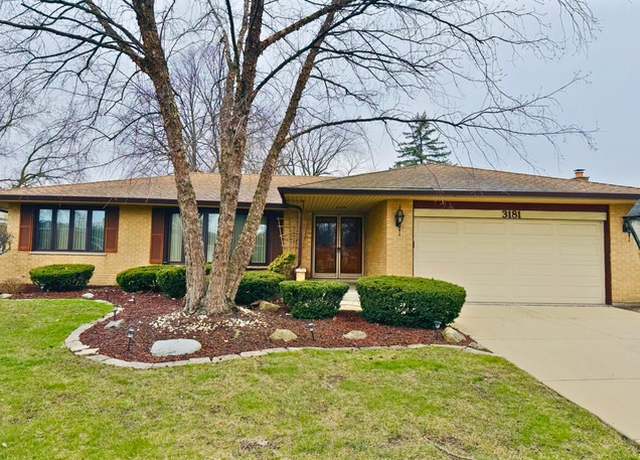 Property at 3181 Grandview Pl, Darien, IL 60561, 3 beds, 2 baths
