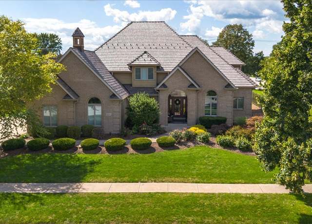 Property at 24755 W Manor Dr, Shorewood, IL 60404, 4 beds, 5.5 baths