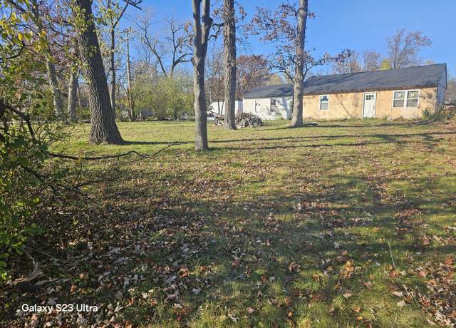Property at 17W330 Oak Ln, Bensenville, IL 60106, 2 beds, 1 bath