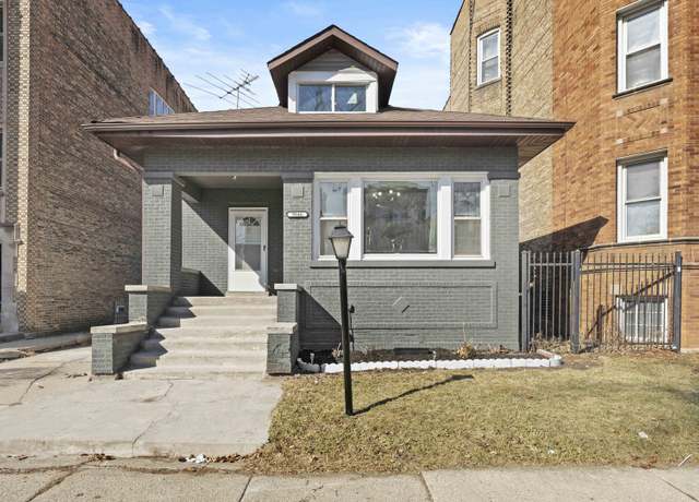 Property at 9046 S Laflin St, Chicago, IL 60620, 5 beds, 2.5 baths