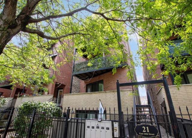 Property at 21 E 26th St #3, Chicago, IL 60616, 2 beds, 2 baths